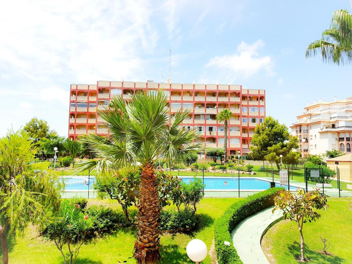 Best House Paola Торевиеха Екстериор снимка